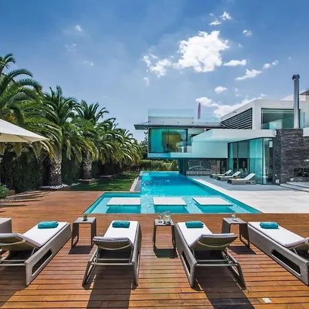 Orla Deluxe Luxury With Geo-thermal Swimming Pool