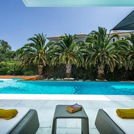 Orla Deluxe Luxury With Geo-thermal Swimming Pool 빌라