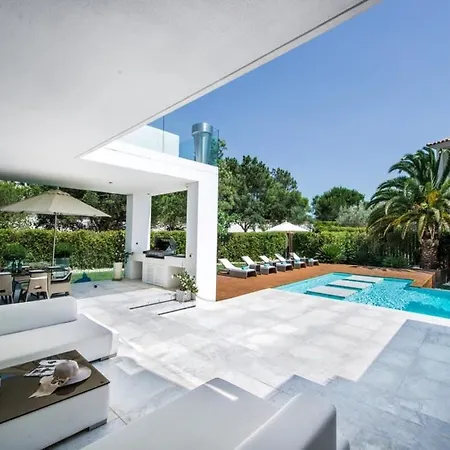 Orla Deluxe Luxury With Geo-thermal Swimming Pool