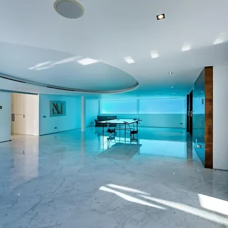 Villa Orla Deluxe Luxury With Geo-thermal Swimming Pool *